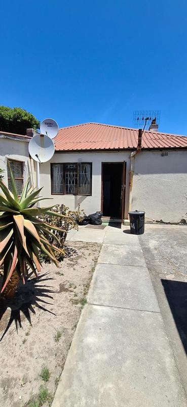 3 Bedroom Property for Sale in Goodwood Central Western Cape